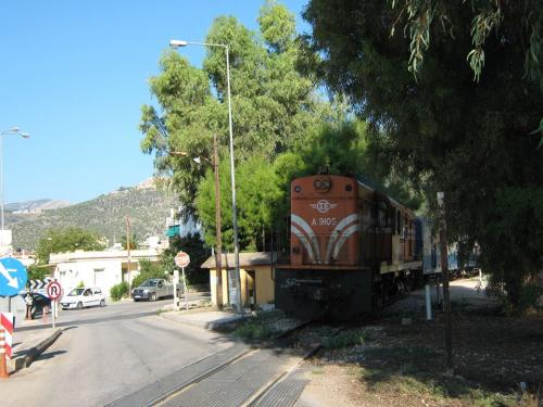 Μαγεύει τους τουρίστες το τρένο της Πελοποννήσου