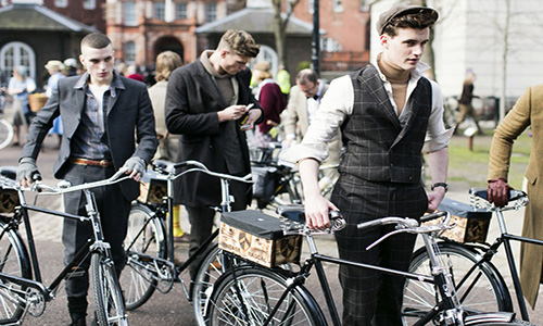 Tweed Run: Το vintage συναντά την ποδηλασία στις Σπέτσες!