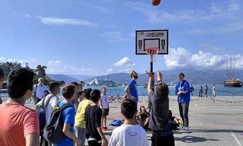 216 παιδιά αψήφησαν τη βροχή και απόλαυσαν το μπάσκετ στο Ναύπλιο