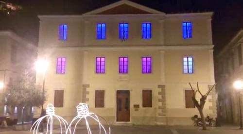 Video. Διαφωνίες για τον φωτισμό του Δημαρχείου στο Ναύπλιο
