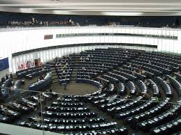 Το ΕΚ χαιρετίζει τη συμφωνία ΕΕ-Τουρκίας, αλλά με επιφυλάξεις