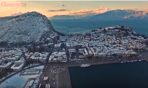 Μαγική πτήση πάνω από το χιονισμένο Ναύπλιο! (Vid)
