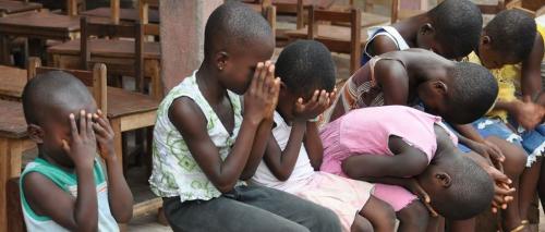 Πως αντιδρούν τα παιδιά στη Ζάμπια όταν βλέπουν για 1η φορά καθαρό νερό