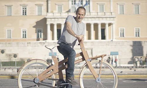 Μία βόλτα με ξύλινα ποδήλατα στο Άργος