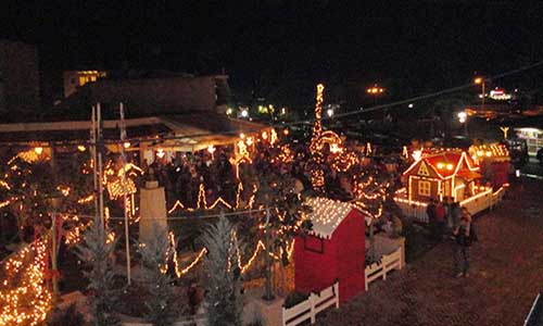 Πρεμιέρα για το χριστουγεννιάτικο χωριό του Αϊ Βασίλη στο Πορτοχέλι