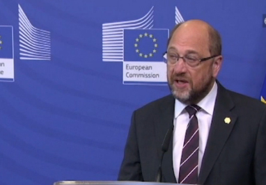Schulz και Juncker: «Περισσότεροι πόροι και ταχύτερη θέσπιση νόμων»