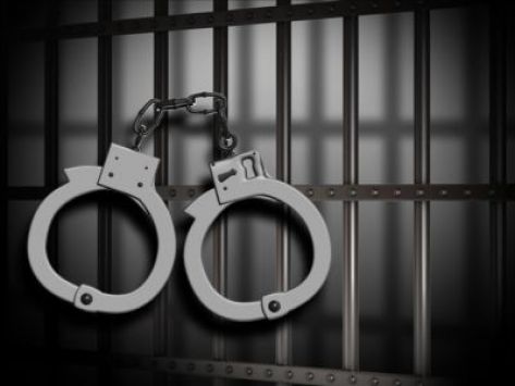 Σύλληψη 46χρονου στην Επίδαυρο για ξυλοδαρμό και φθορές σε μαγαζί