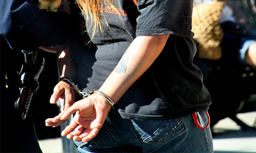 Το λιμενικό συνέλαβε 20χρονη με ναρκωτικά στο Ναύπλιο