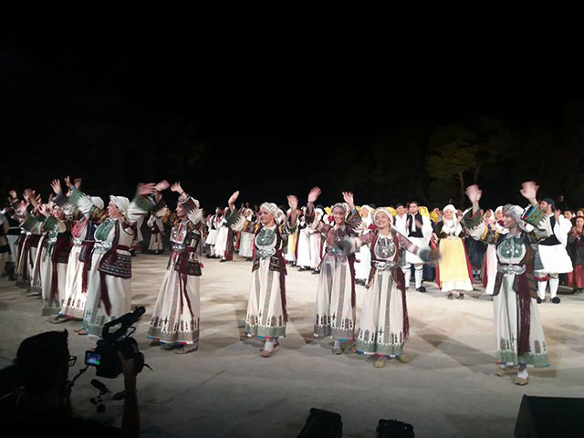 Η παράδοση του Μοριά στο «αλώνι – χοροστάσι» της Επιδαύρου