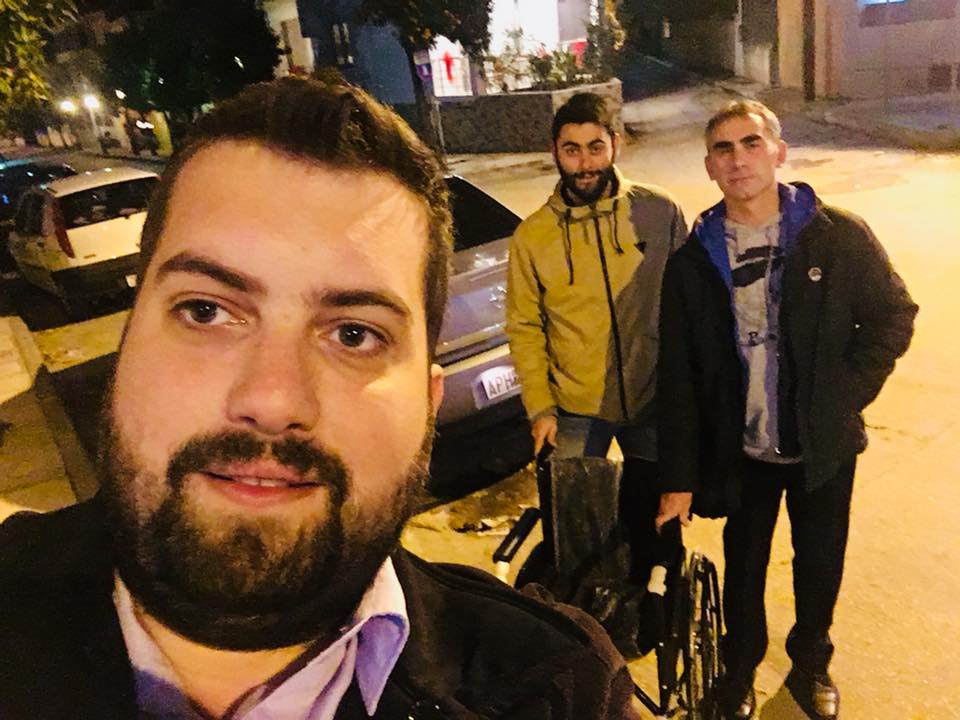 Παρέδωσαν δύο αναπηρικά αμαξίδια στο Ναύπλιο