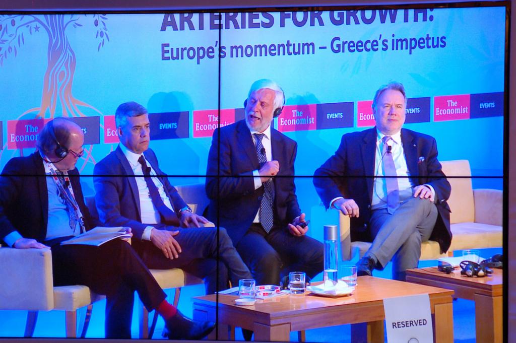 Πέτρος Τατούλης στο συνέδριο του Economist στο Λουτράκι