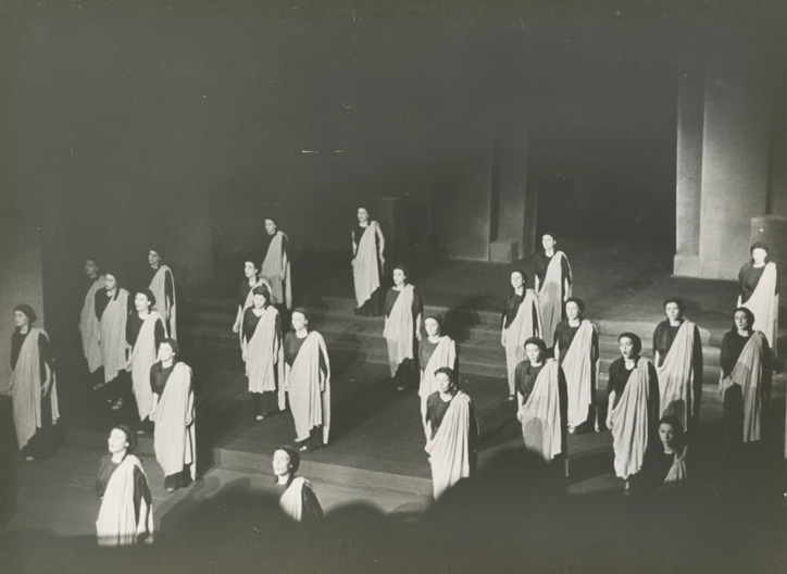 Η πρώτη παράσταση στο Αρχαίο Θέατρο της Επιδαύρου