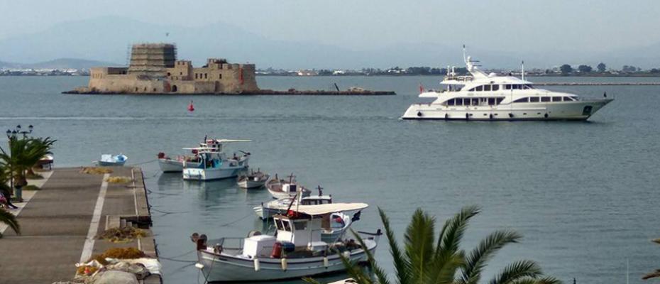 Παράνομη ναύλωση σκάφους στο λιμάνι του Ναυπλίου