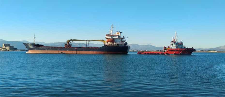 Αποκόλληση πλοίου λιμάνι Ναυπλίου