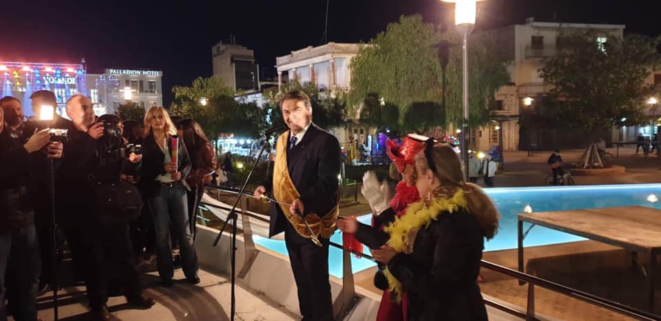 Νυχτερινή καρναβαλική παρέλαση στο Άργος