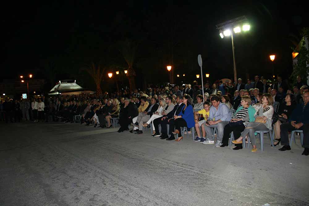 Τέλος, παρουσίασε τους υποψηφίους της “Πρωτοβουλίας για την Πελοπόννησο”, οι οποίοι απηύθυναν σύντομους χαιρετισμούς !
