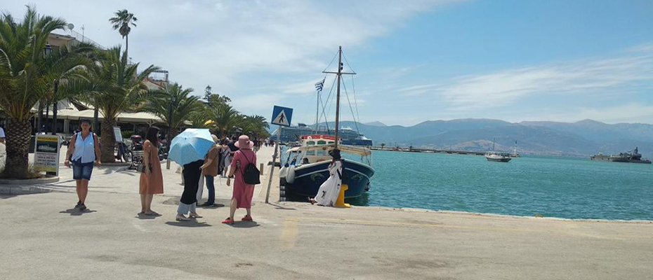 Έκπληκτοι έμειναν οι τουρίστες με το που αποβιβάστηκαν στο λιμάνι του Ναυπλίου