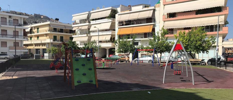 Επιδιορθώνουν τις προβληματικές παιδικές χαρές στο Ναύπλιο