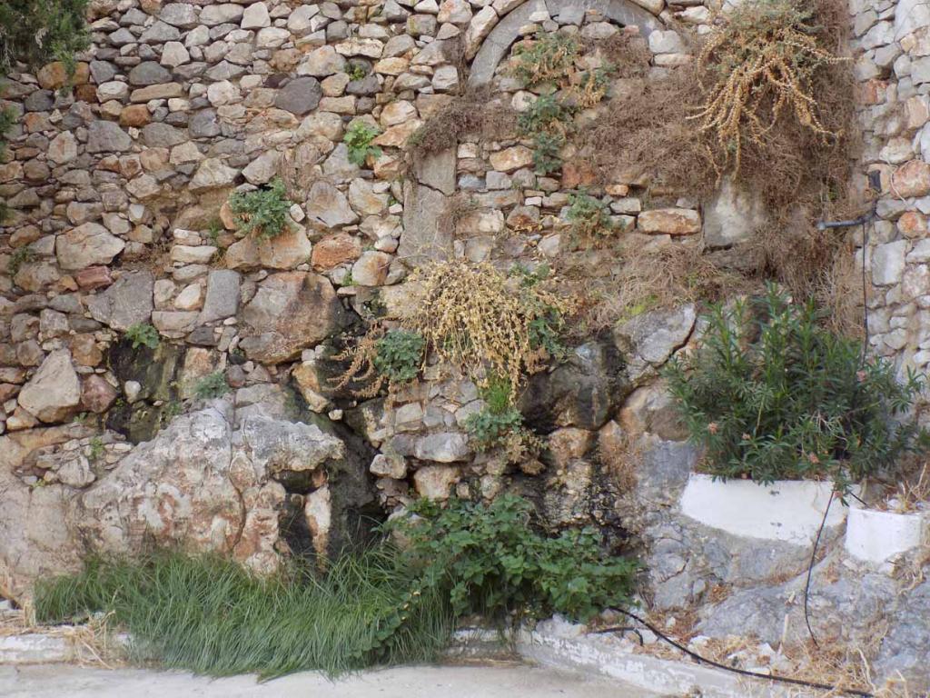 Πως κατέρρευσε το Ενετικό τείχος της Ακροναυπλίας και που θα «σκάσει» η επόμενη κατολίσθηση