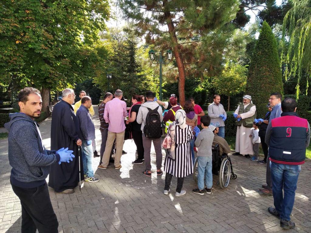 Εθελοντικός καθαρισμός από πρόσφυγες στην Τρίπολη