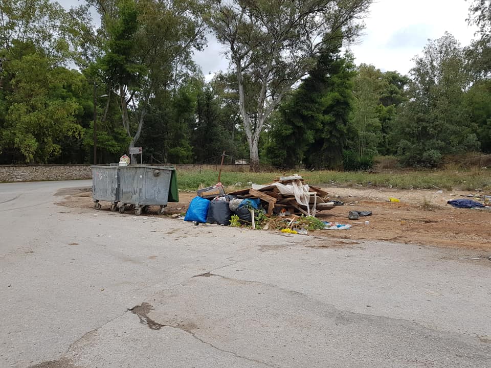 Τρολάρουν το δήμο Ναυπλίου με τα σκουπίδια