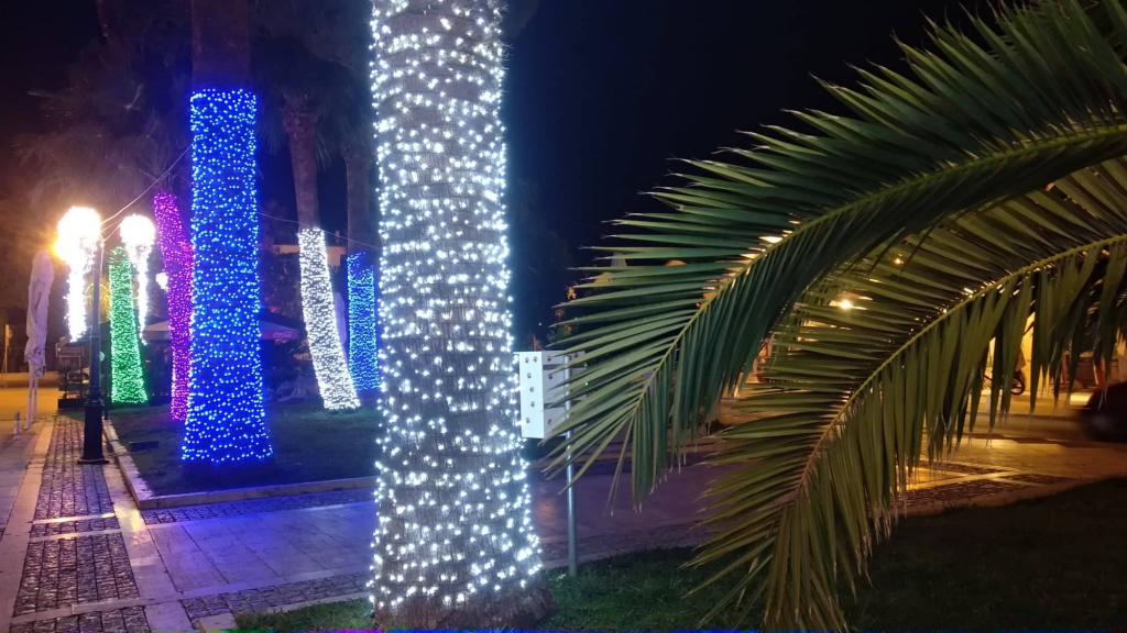 Χριστουγεννιάτικος στολισμός Πλατεία Καποδίστρια Ναύπλιο