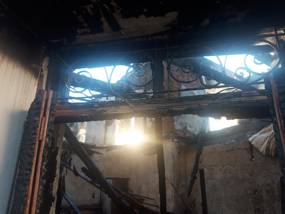 Κάηκαν ζωντανά δύο αδέρφια στην Πυργέλλα (Pics)