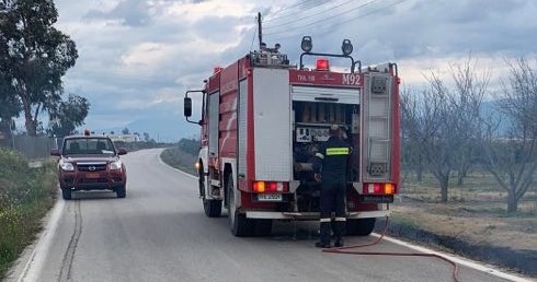 πυροσβεστική και πυροσβεστικό όχημα του δήμου Άργους Μυκηνων