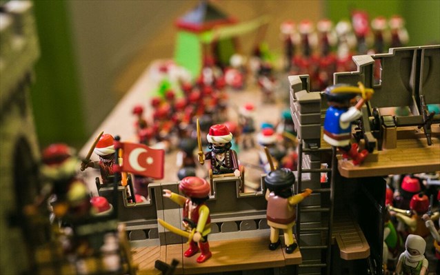 Η Ελληνική Επανάσταση με φιγούρες και διοράματα Playmobil